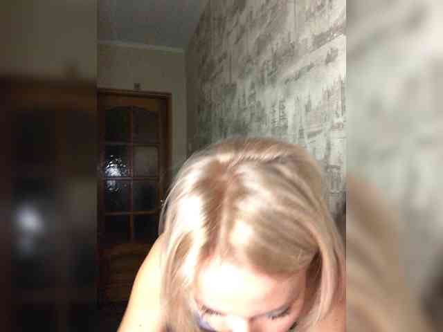 Kristinochka0316 webcam