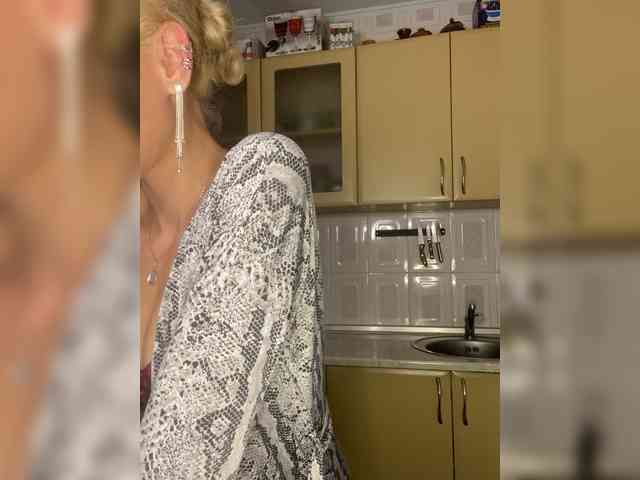 Kristinochka0316 webcam
