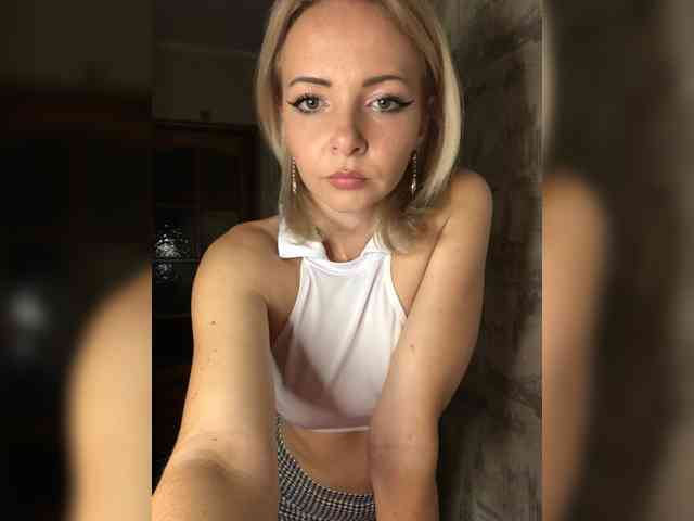 Kristinochka0316 webcam
