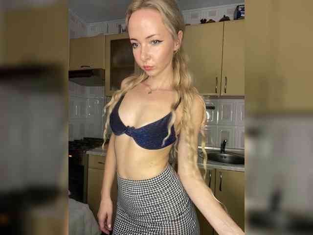 Kristinochka0316 webcam