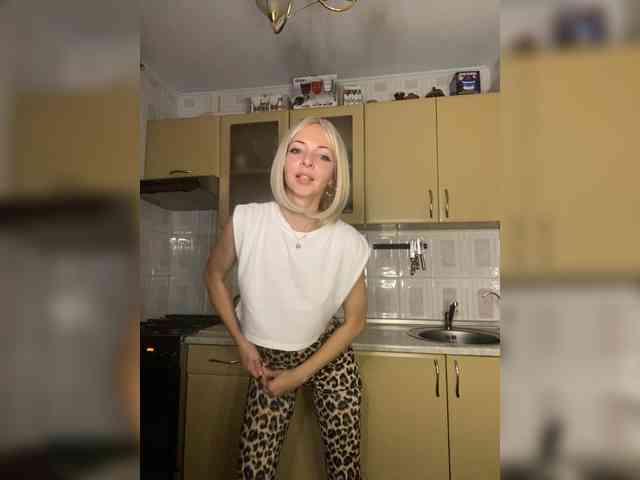 Kristinochka0316 webcam