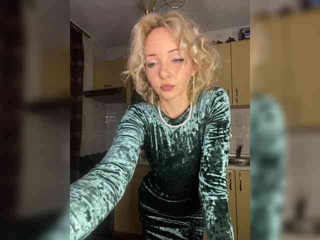 Kristinochka0316 webcam