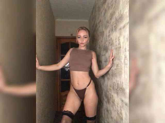 Kristinochka0316 webcam