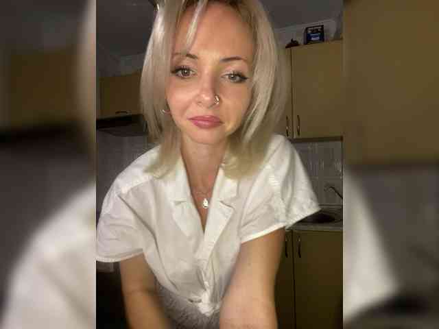 Kristinochka0316 webcam