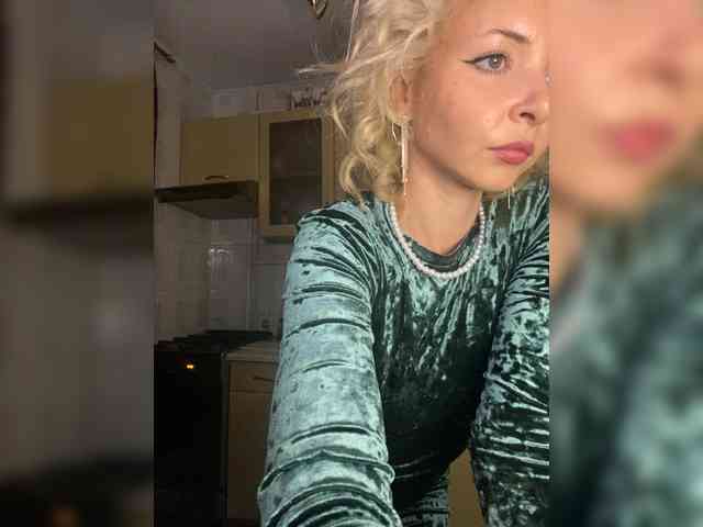 Kristinochka0316 webcam