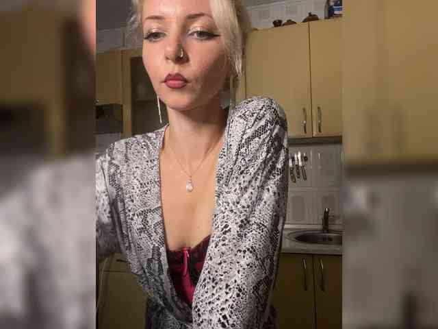 Kristinochka0316 webcam