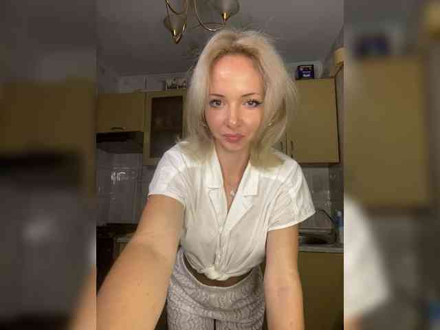 Kristinochka0316 webcam