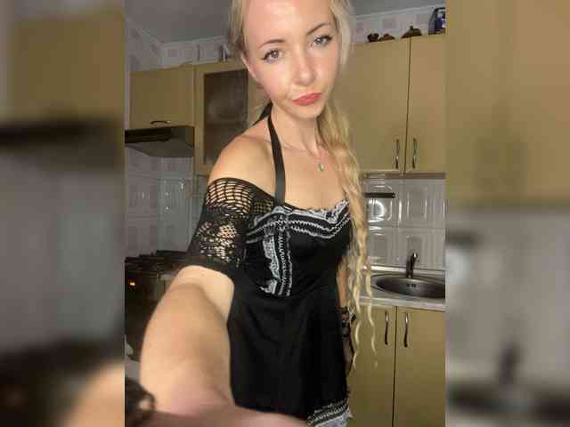 Kristinochka0316 webcam