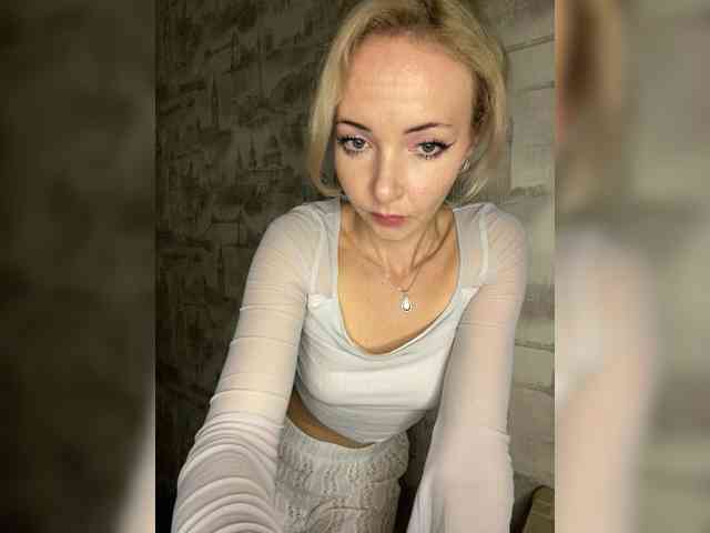 Kristinochka0316 webcam