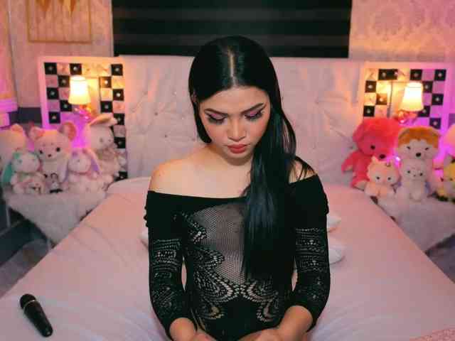 NadiaEclair NadiaEclair