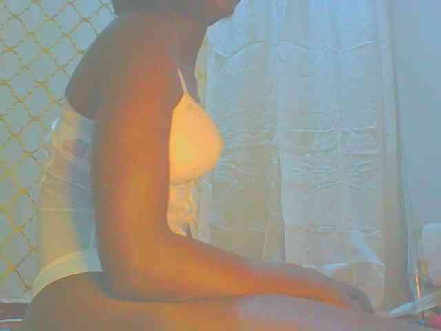 Dollybi1 webcam