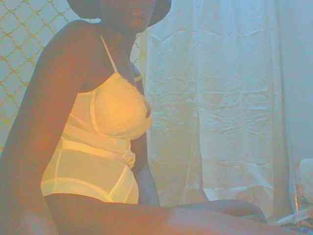 Dollybi1 webcam