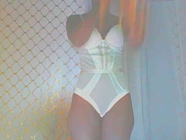 Dollybi1 webcam