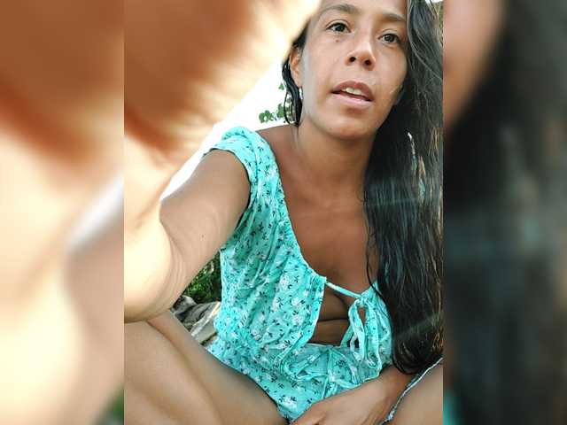 Lucy-Natural on BongaCams