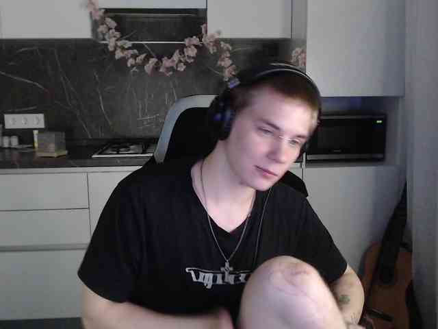 yourlildemon Live Webcam on BongaCams