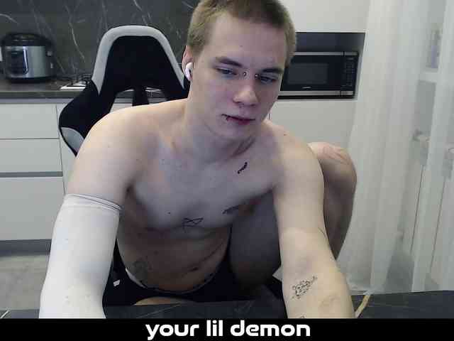 yourlildemon Live Webcam on BongaCams