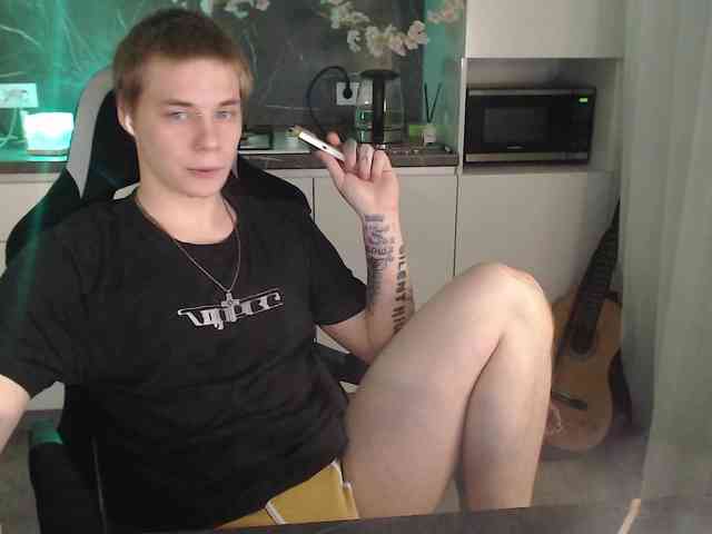 yourlildemon Live Webcam on BongaCams