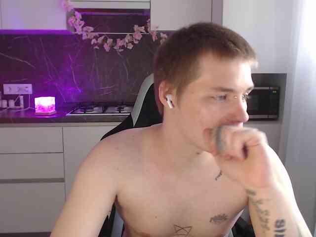 yourlildemon Live Webcam on BongaCams