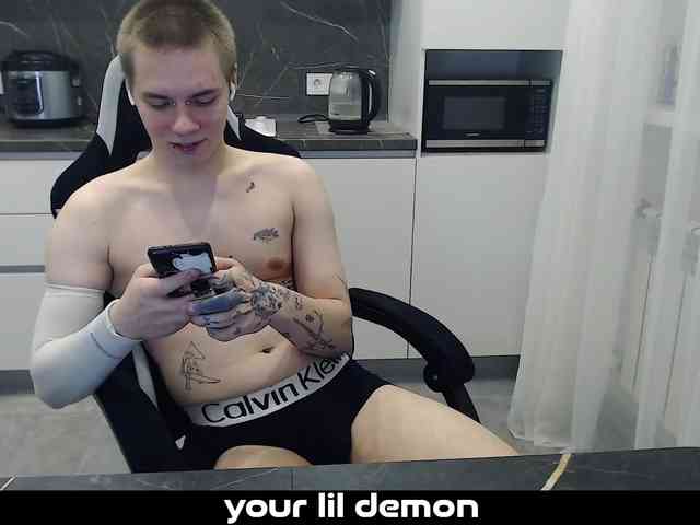 yourlildemon Live Webcam on BongaCams