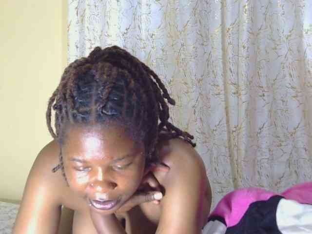 Hollymolly111 webcam