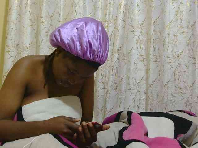 Hollymolly111 webcam