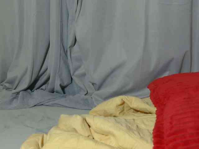 Hollymolly111 webcam