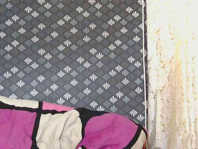 Hollymolly111 webcam