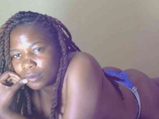 Hollymolly111 webcam