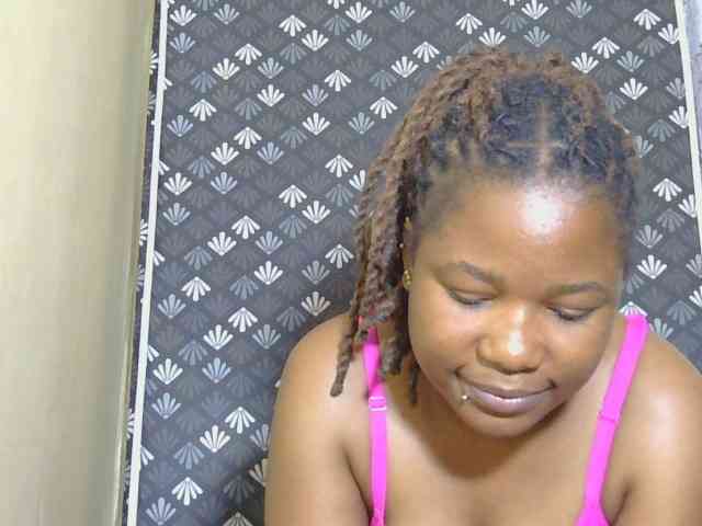 Hollymolly111 webcam