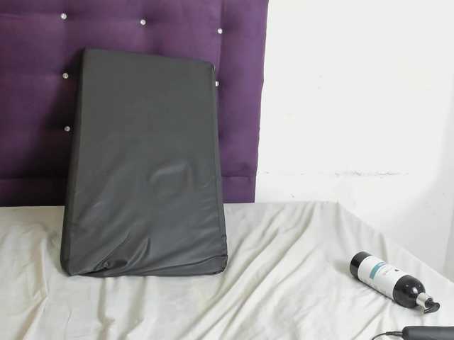 yourwife-anna webcam