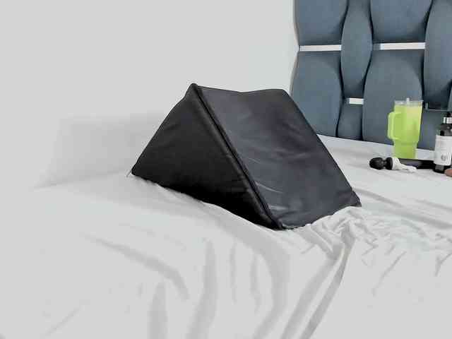 yourwife-anna yourwife-anna