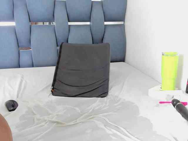 yourwife-anna webcam