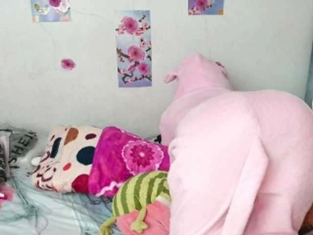 Natzuchoi's BongaCams show and profile