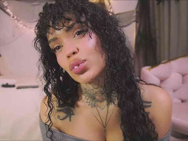 BriannaMoon webcam