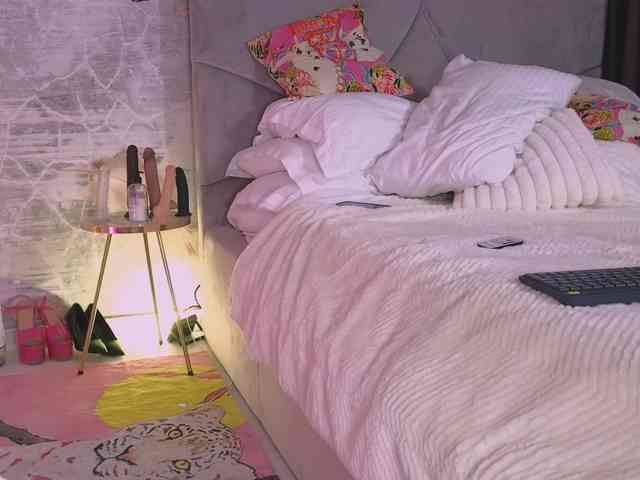 BriannaMoon webcam
