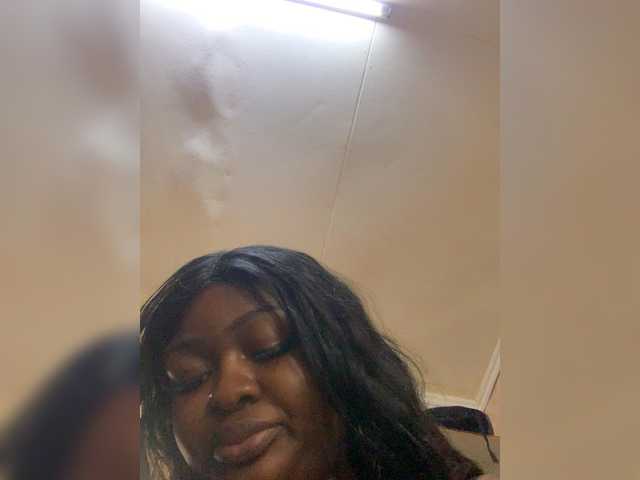 Bustychichi's BongaCams show and profile