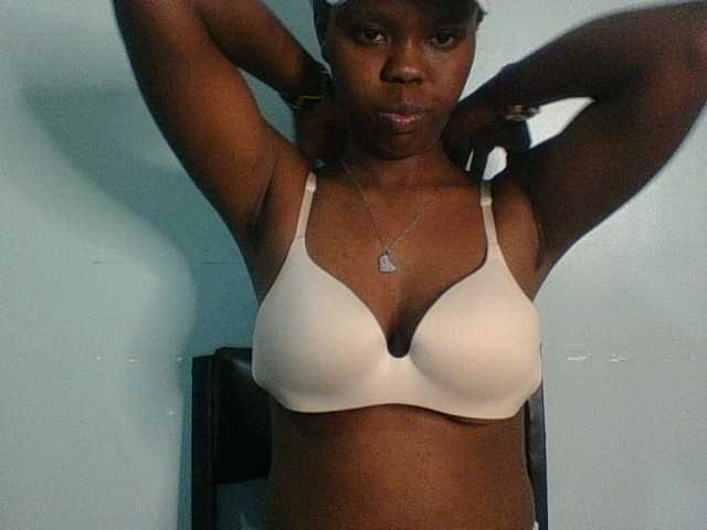 Sugarycake webcam bongacams model stream image