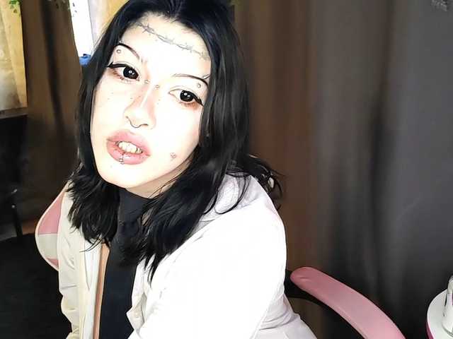 Harakassi's BongaCams show and profile