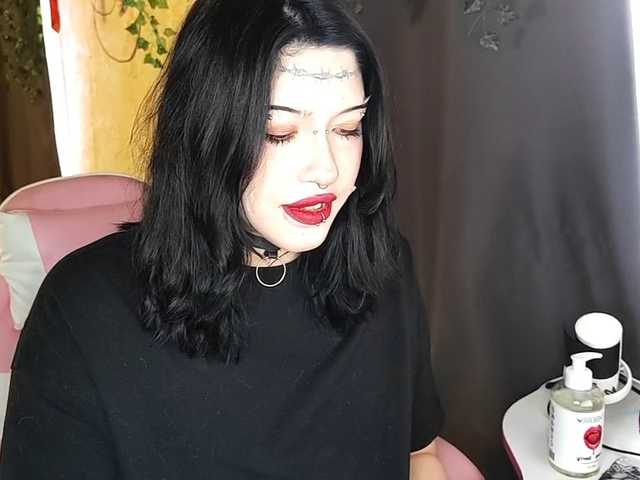 Harakassi's BongaCams show and profile