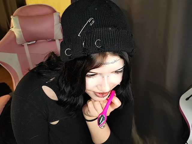 Harakassi's BongaCams show and profile