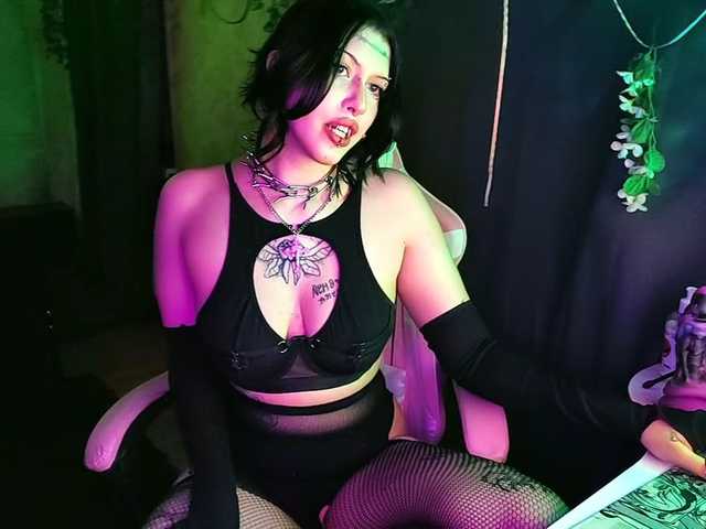 Harakassi's BongaCams show and profile