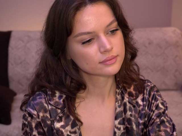 Kadriaa's BongaCams show and profile