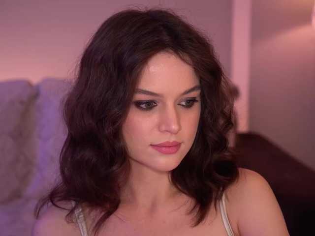 Kadriaa's BongaCams show and profile