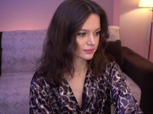 Kadriaa's BongaCams show and profile