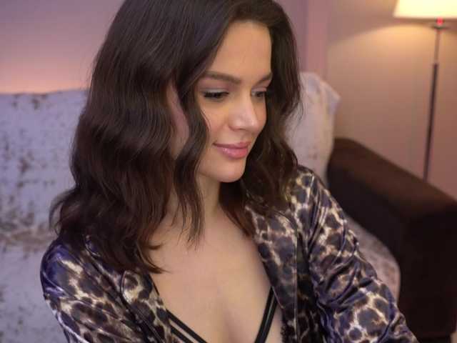 Kadriaa's BongaCams show and profile