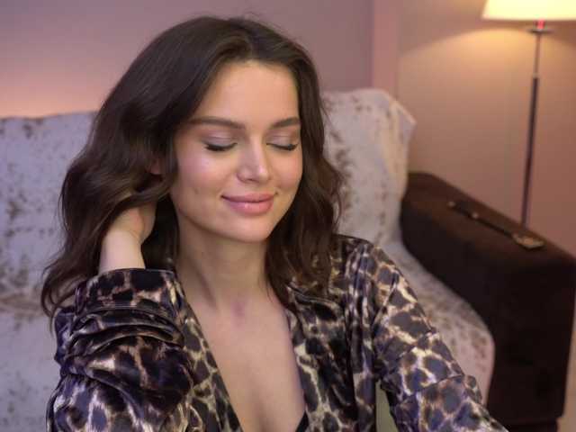 Kadriaa's BongaCams show and profile