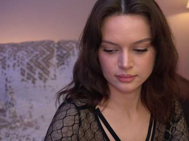 Kadriaa's BongaCams show and profile