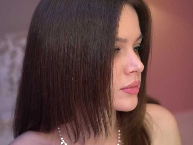 Profile and Statistics for Kadriaa on BongaCams