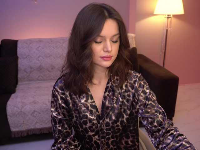 Kadriaa's BongaCams show and profile