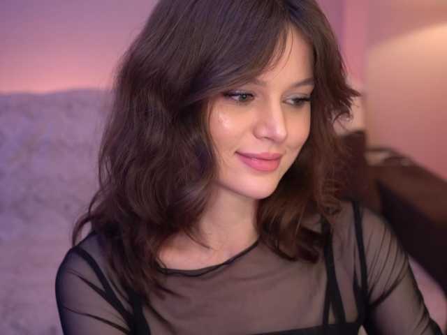 Kadriaa's BongaCams show and profile